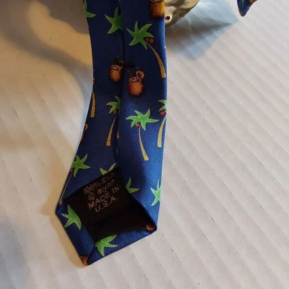 Alynn Mens Necktie 100% Silk USA Blue Multicolor Party Paradise‎ Tie